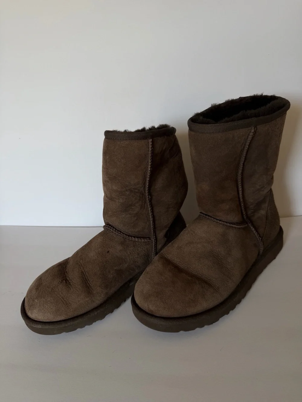 UGG Classic Short Boots Chocolate Brown Suede vintage Y2K 8 women’s